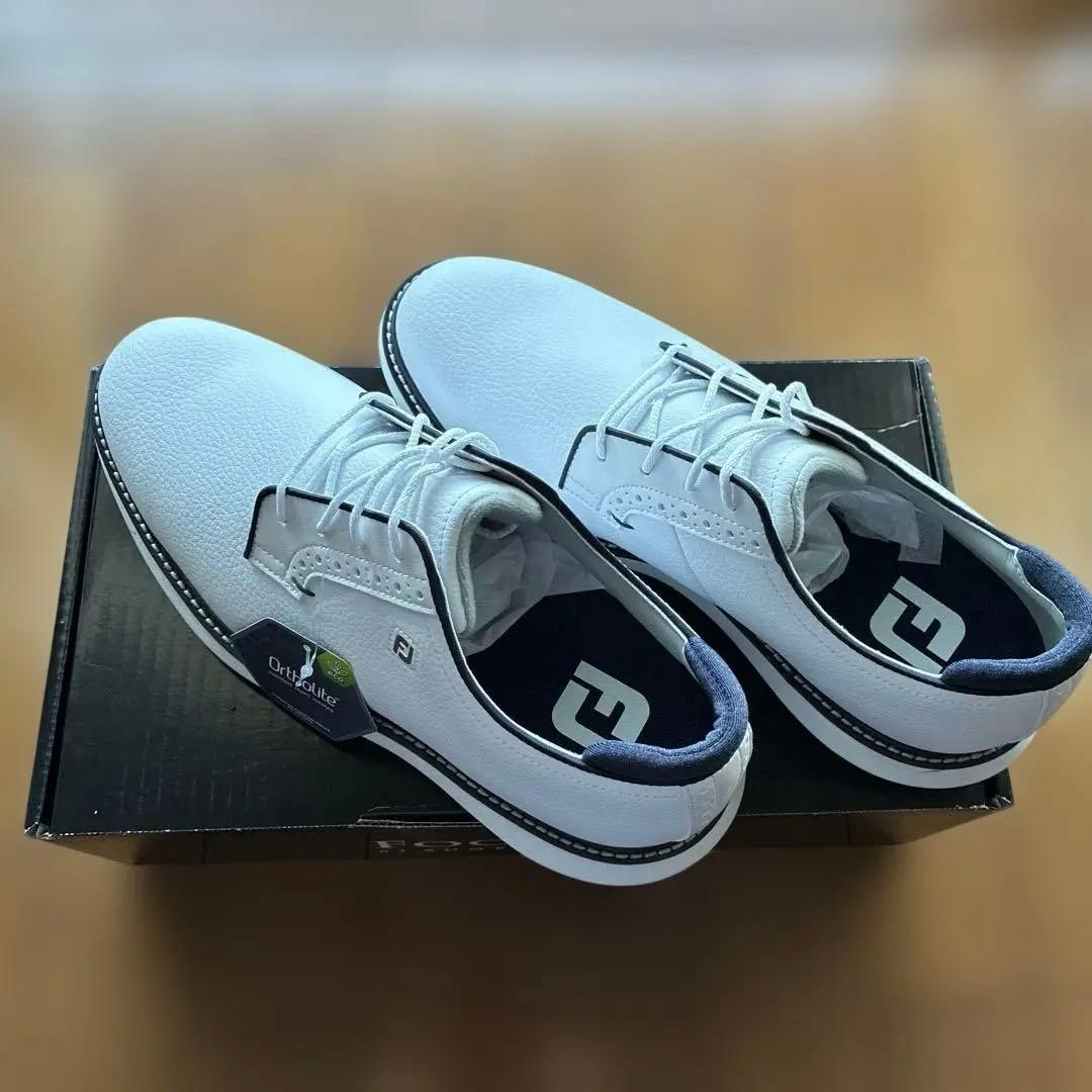 なな【新品未使用】FootJoyTraditionsゴルフシューズ26cm