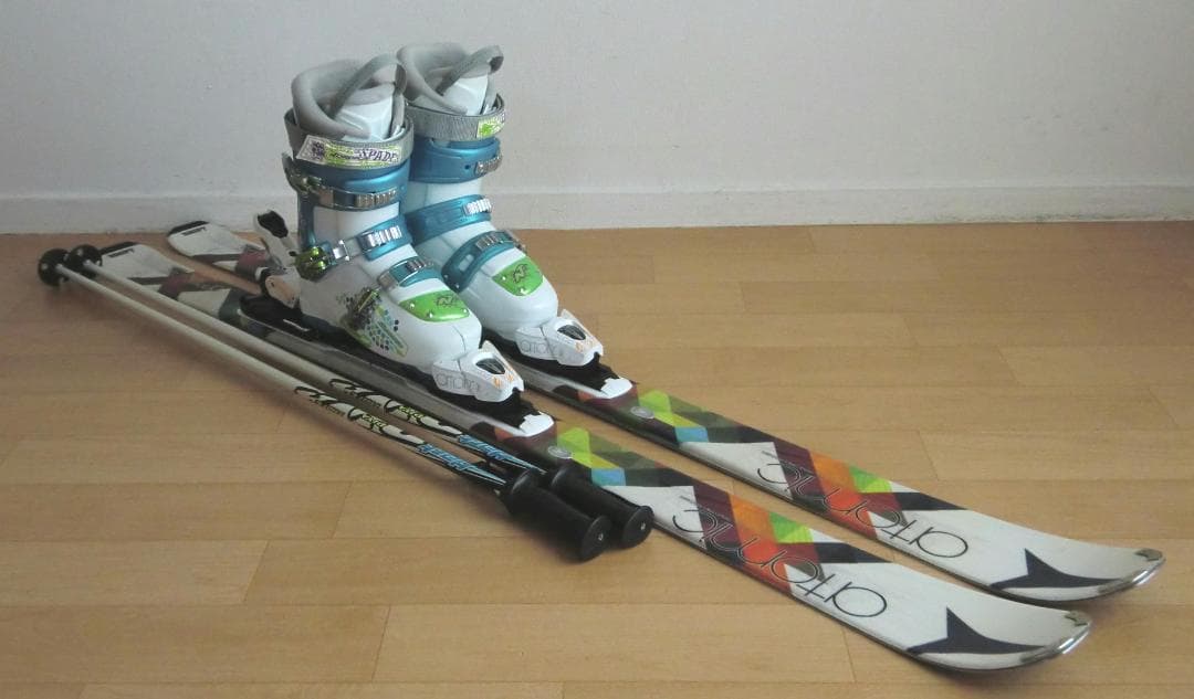 ■12月・1月限定■送料無料■アトミック■女性用スキーセット■152/25.5■