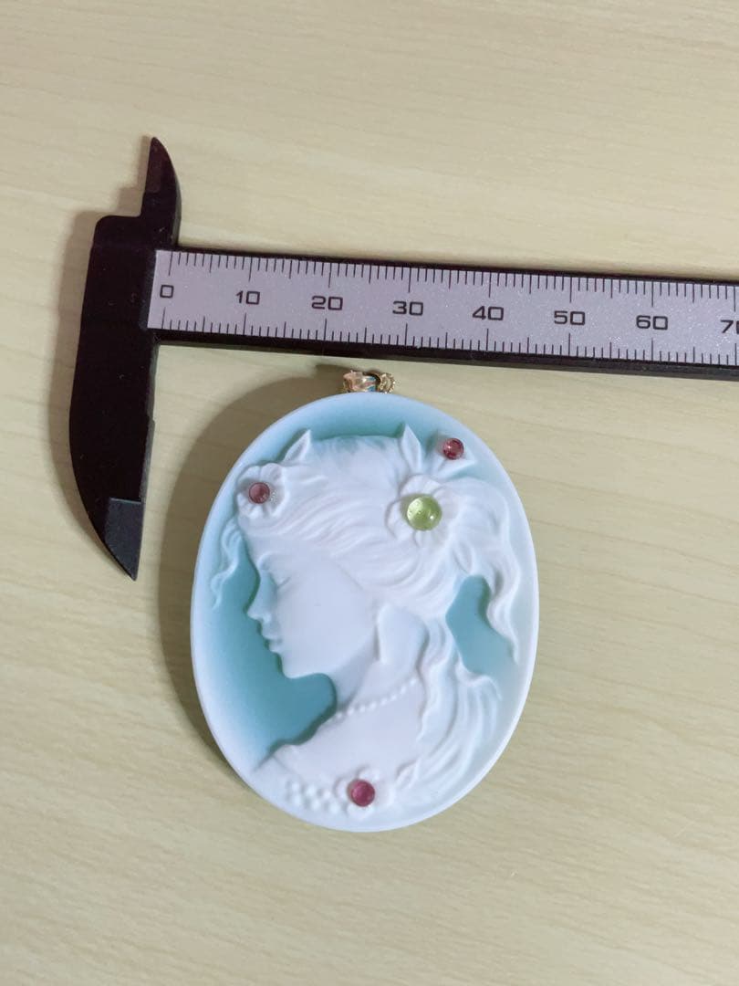 K18金天然石グリーン瑪瑙カメオペンダント　超ビッグサイズ