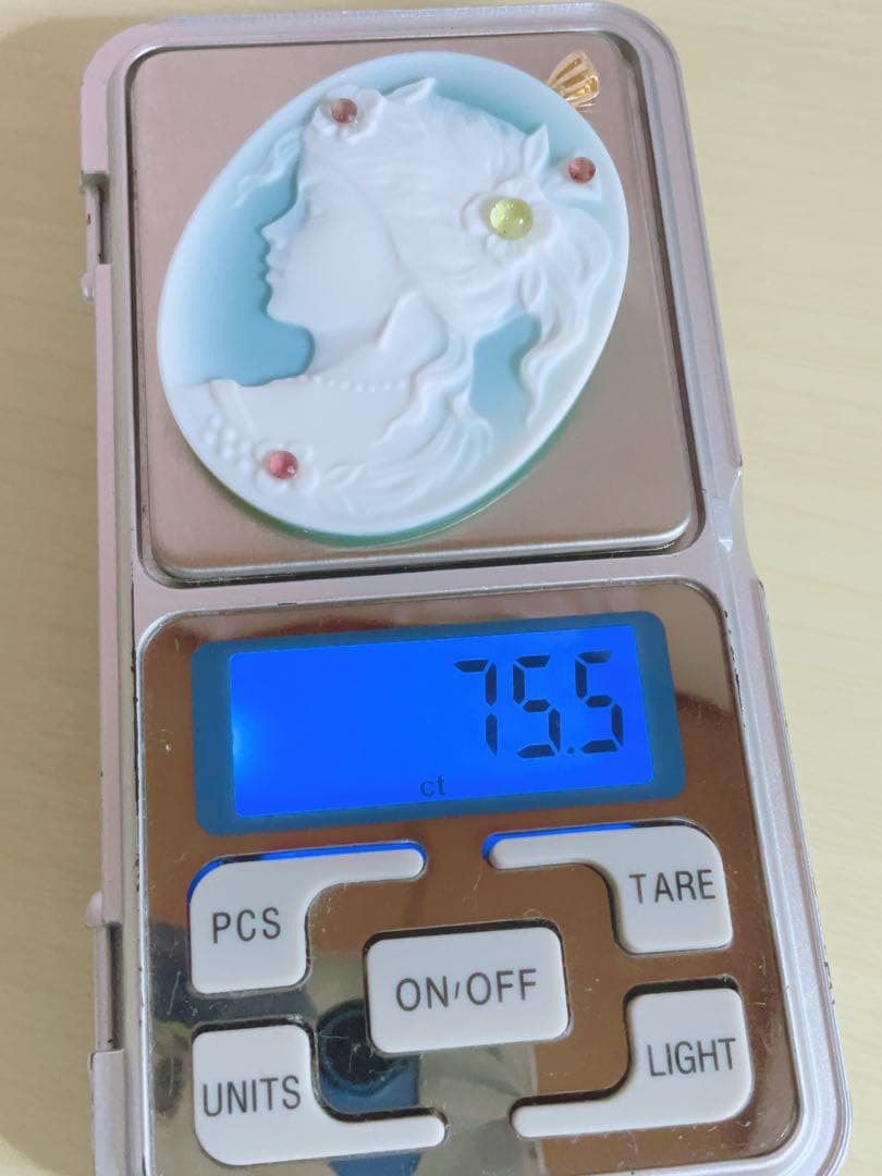 K18金天然石グリーン瑪瑙カメオペンダント　超ビッグサイズ