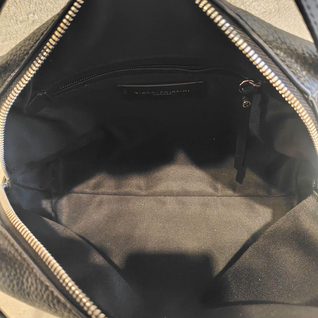 ジャンニキャリーニ アリファ M 黒 ショルダーバッグ　レザー　2way