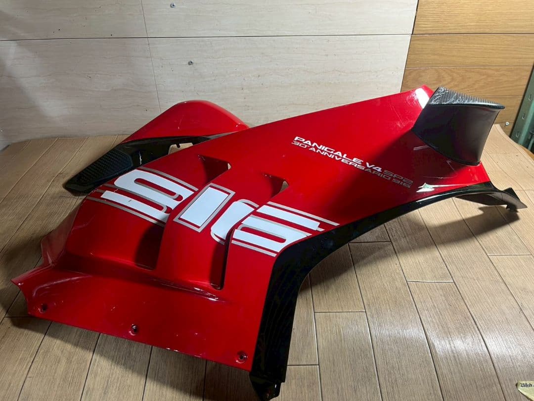 ドゥカティ　DUCATI パニガーレ　V4　SP2アニバーサリー 右サイドカウル