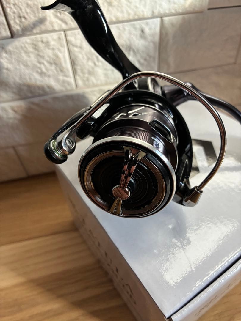 リール DAIWA 23 TATULA LT2500S-XH-QD