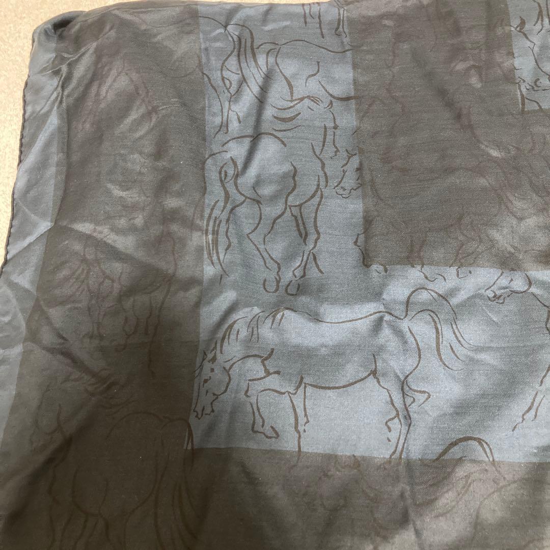 HERMÈS エルメス　ダークブルー シルク大判ストール　馬柄 197×96cm