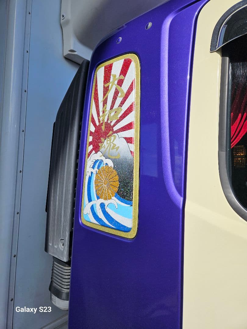 HINO　レンジャー　レンプロ　etc……寝台窓　外装品