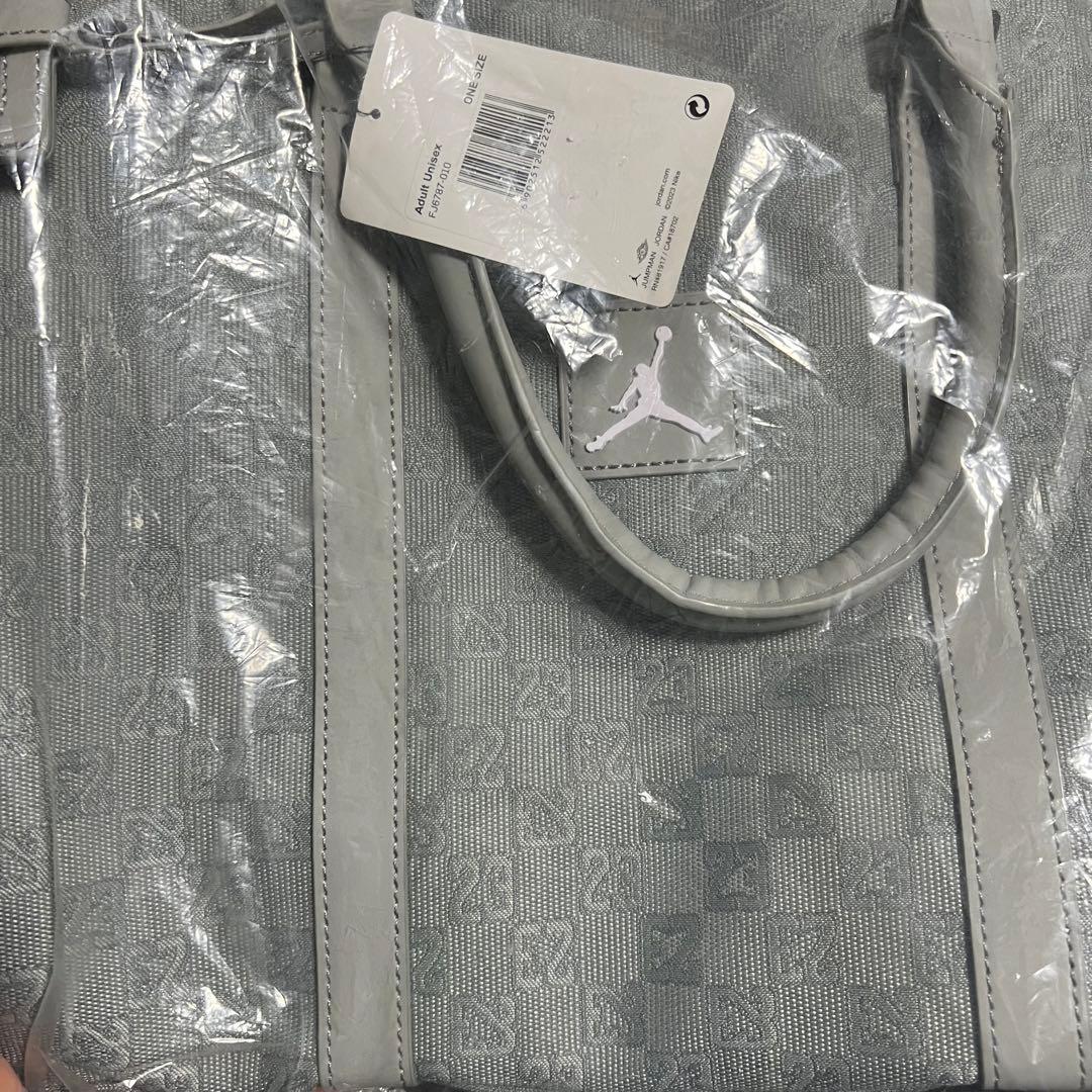 バッグ Jordan Monogram Duffle Bag (25L) \"Grey\"