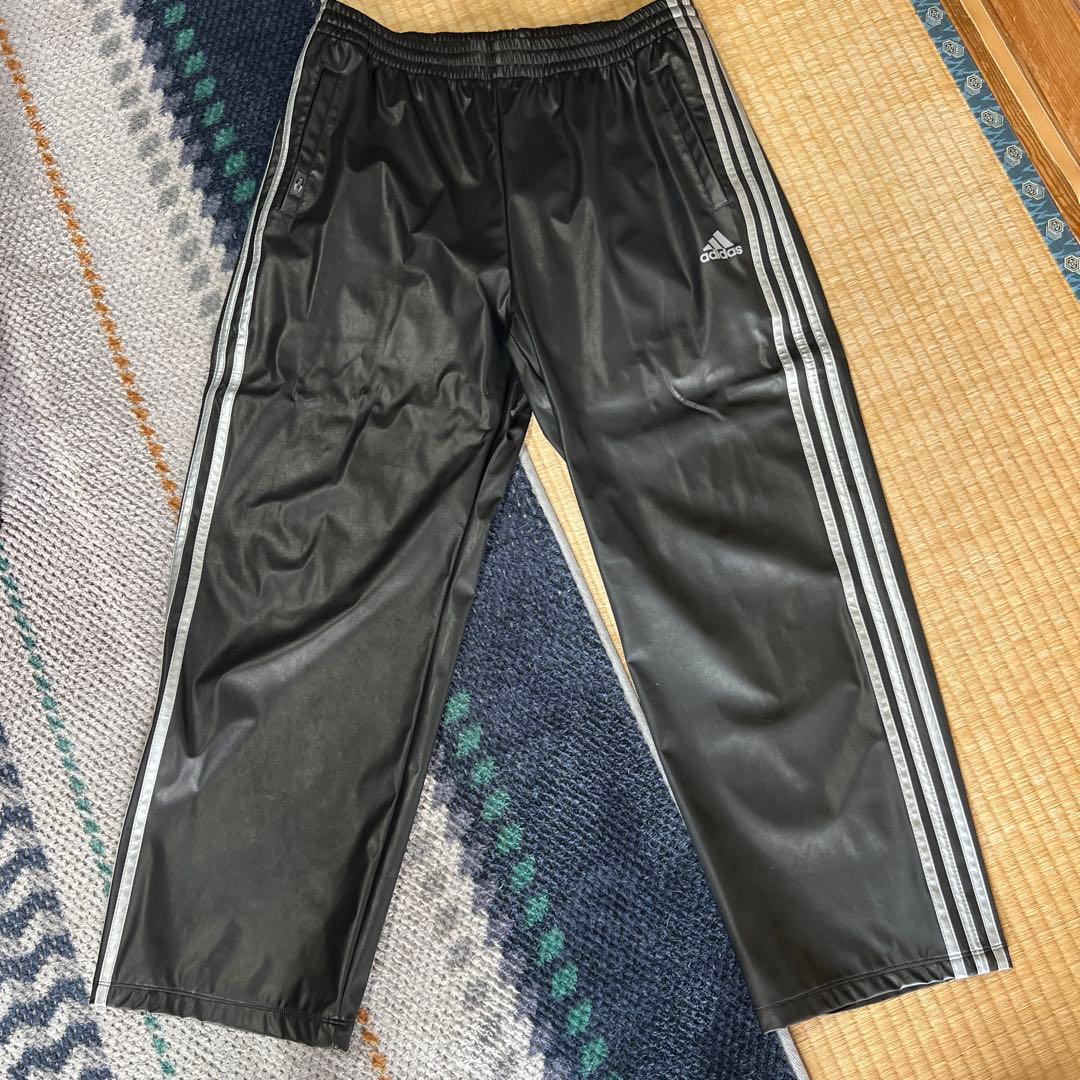 レア！アディダス フェイクレザー上下セットXOサイズ