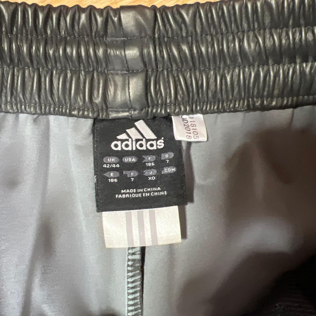 レア！アディダス フェイクレザー上下セットXOサイズ