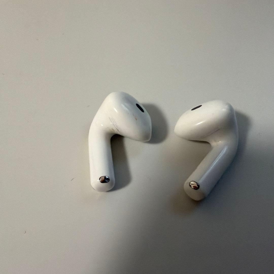 AirPods 4 本体 充電ケース付き
