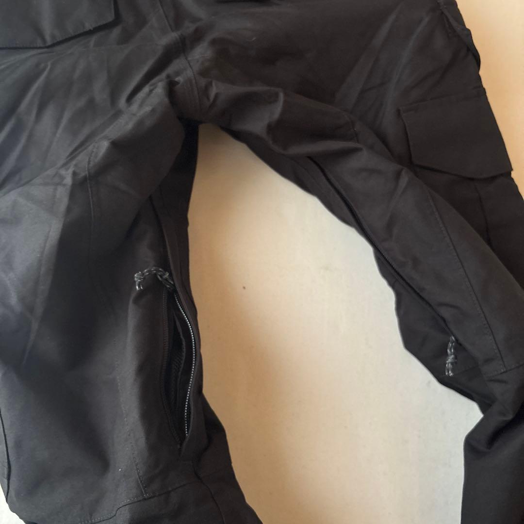 B239新品訳あり！Burton カーゴパンツ メンズ レギュラー 黒 Sスノボ