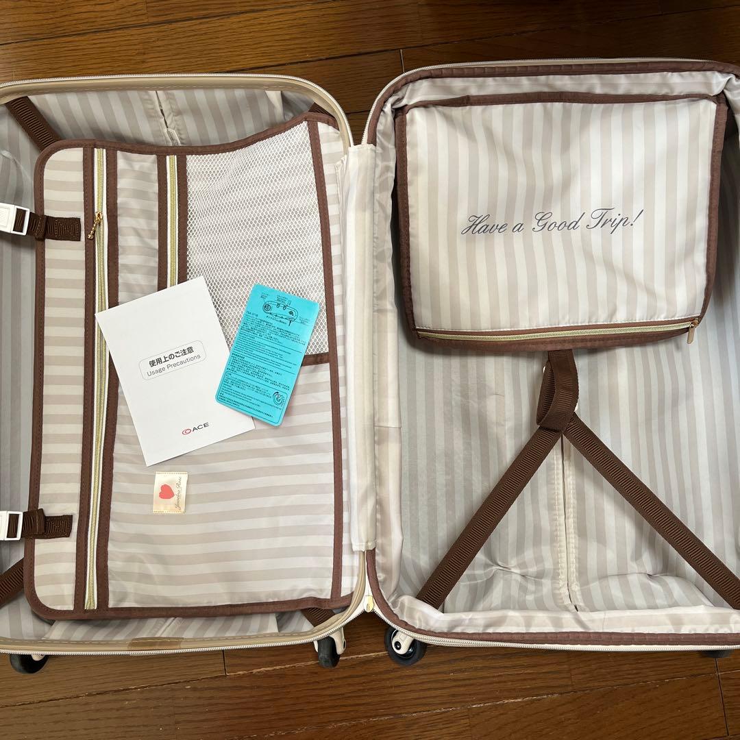 ace. キャリーケース ホワイト 55リットル　3-7泊　エキスパンド付