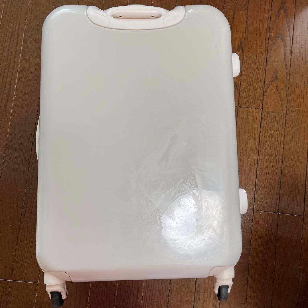 ace. キャリーケース ホワイト 55リットル　3-7泊　エキスパンド付