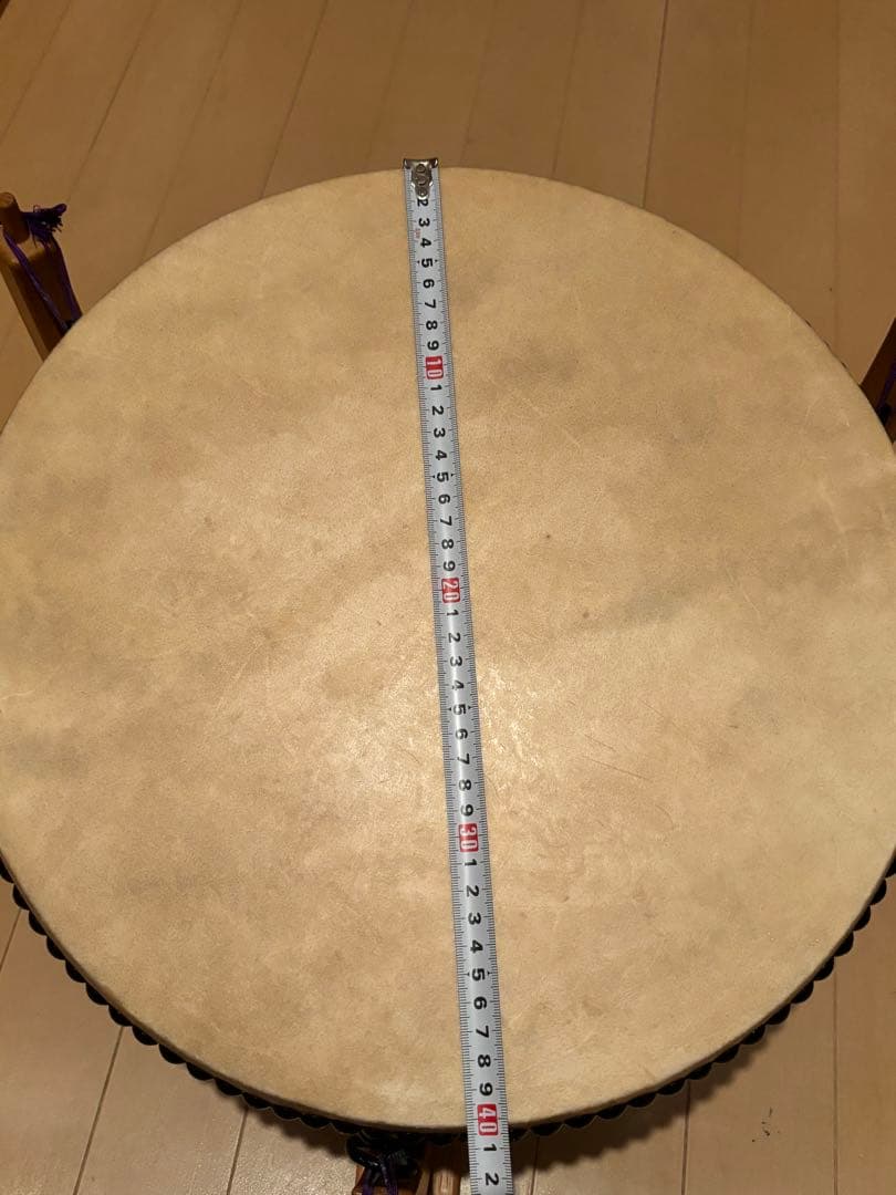 価格12万円程●和太鼓 太鼓正 平胴太鼓 上鳴 くり抜き胴 1尺3寸 座り台付き