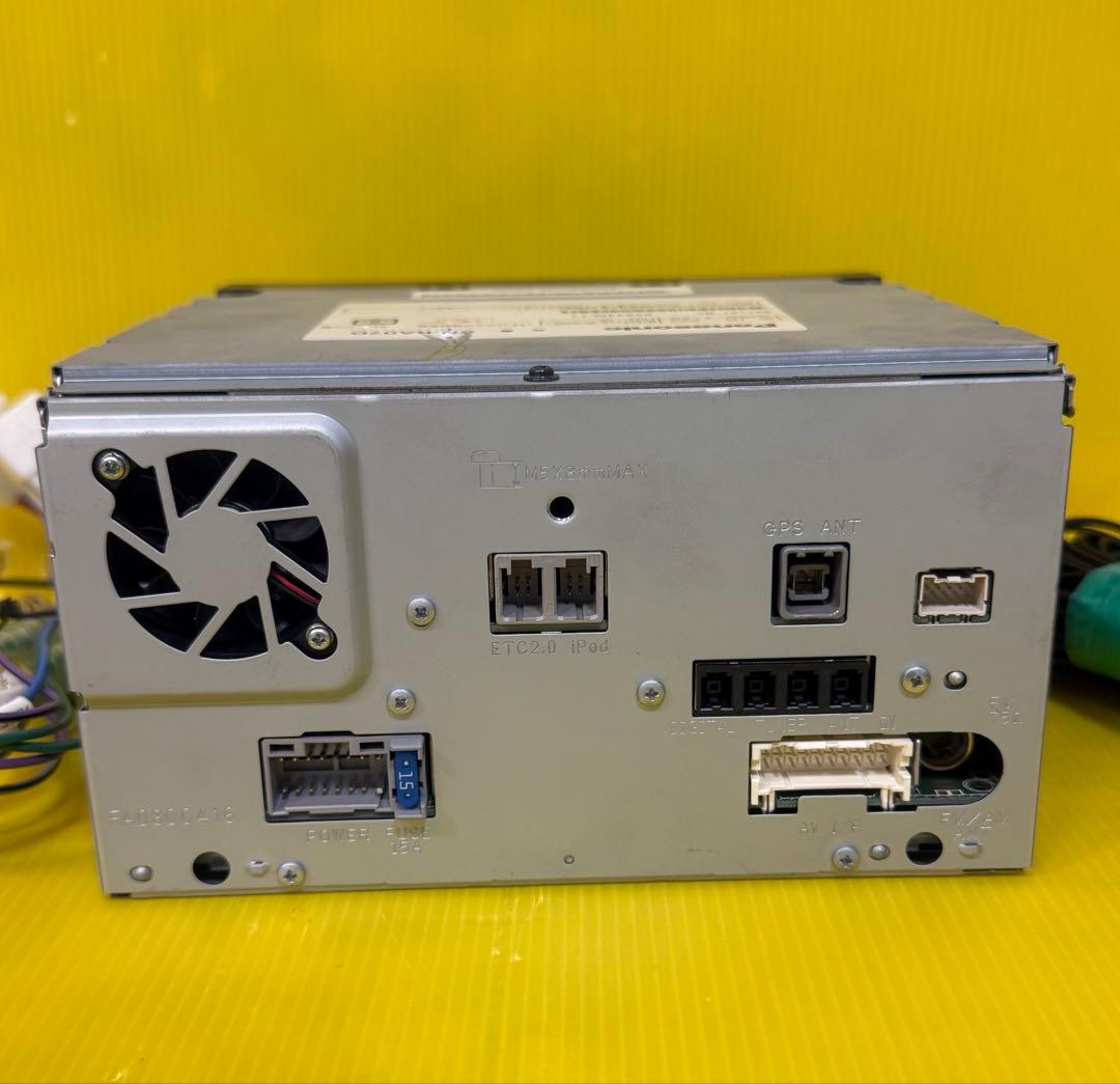 Panasonic Strada CN-RA07D 2020年製　カーナビ