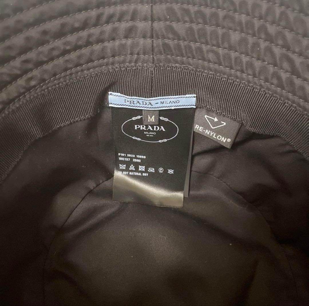 みずがめ　PRADA ブラック バケットハット