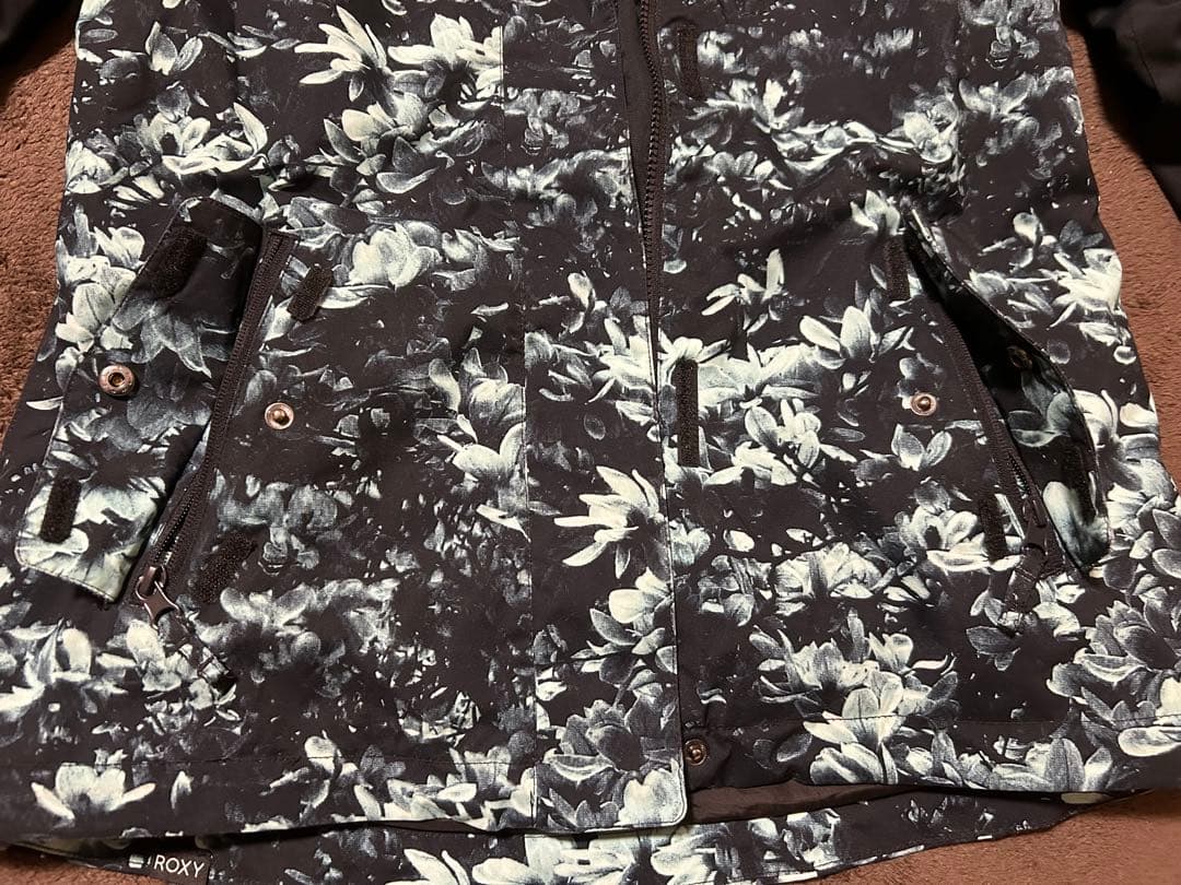 ロキシー スノーボード レディースS インナー付& ロキシー新品ビーニー　セット