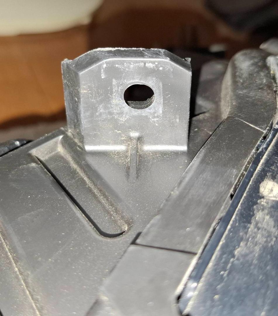 日産エクストレイルＴ３３　LED右コンビネーションランプ ・ウィンカー