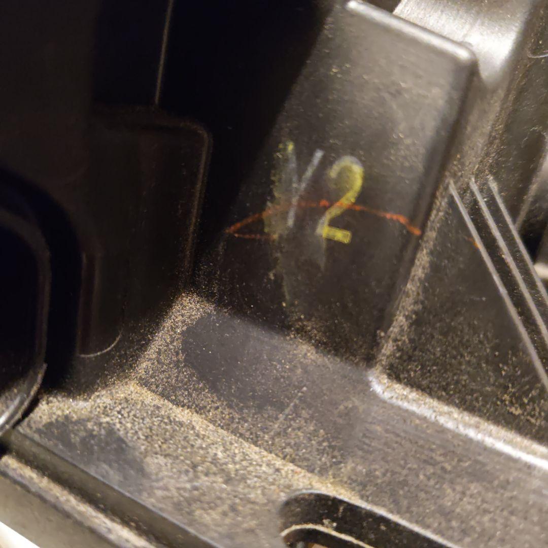 日産エクストレイルＴ３３　LED右コンビネーションランプ ・ウィンカー