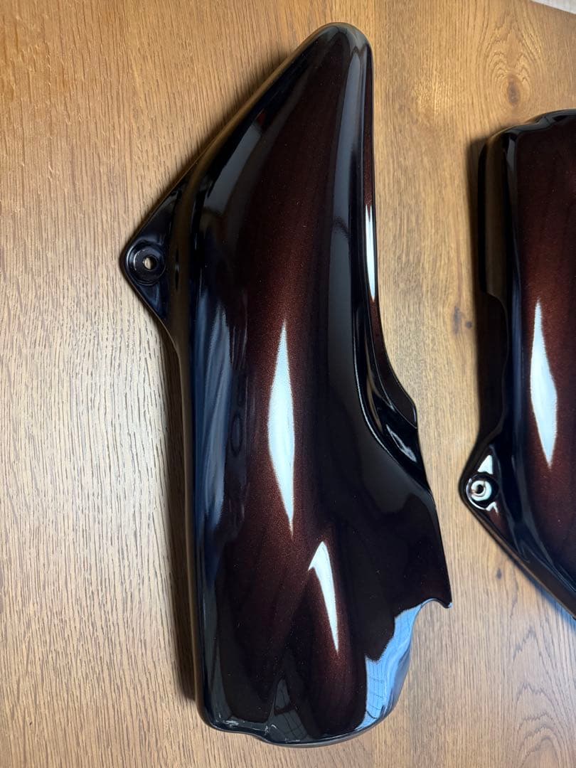 ゼファー1100用　Z2タイプサイドカバー　塗装後未使用　キャンディブラウン