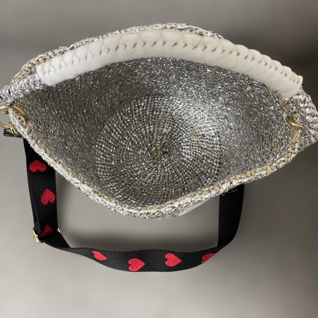 新品★未使用　【希少】メオンブルー　ハート型パッチ付きシルバーかごバッグ✨✨