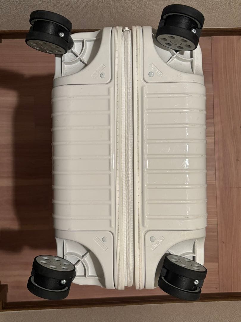 永久保証　RIMOWA Essential チェックイン M ホワイト