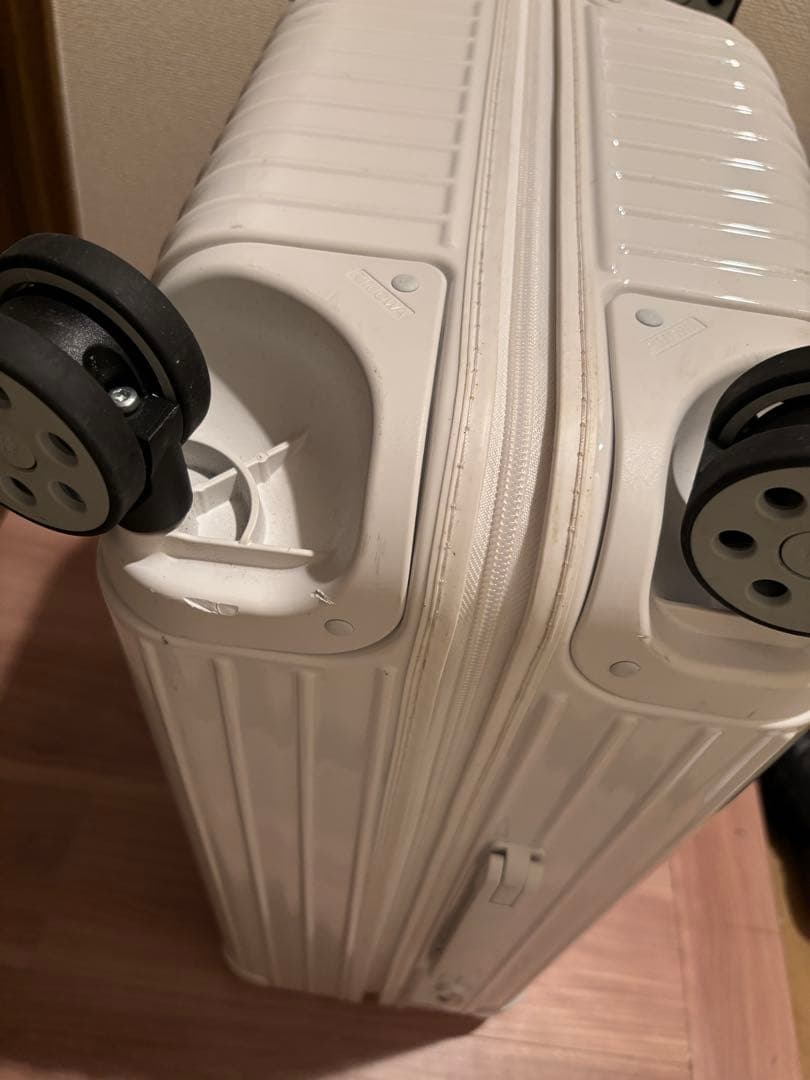 永久保証　RIMOWA Essential チェックイン M ホワイト