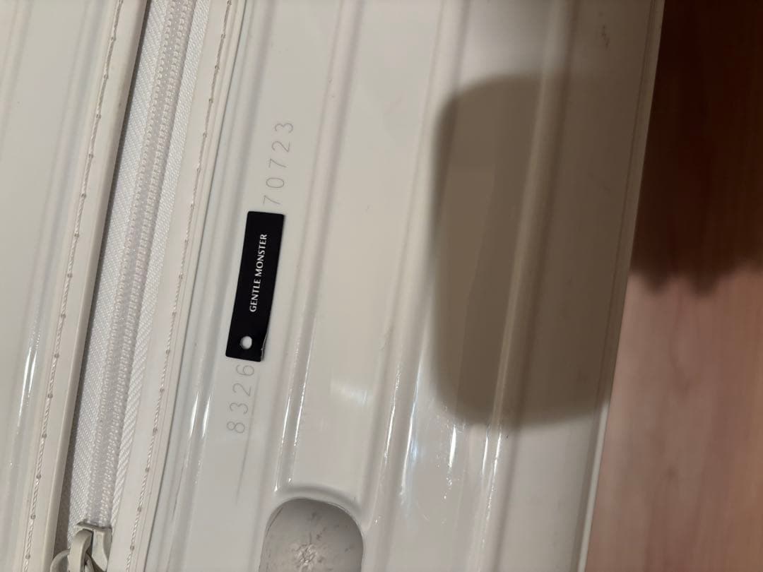 永久保証　RIMOWA Essential チェックイン M ホワイト