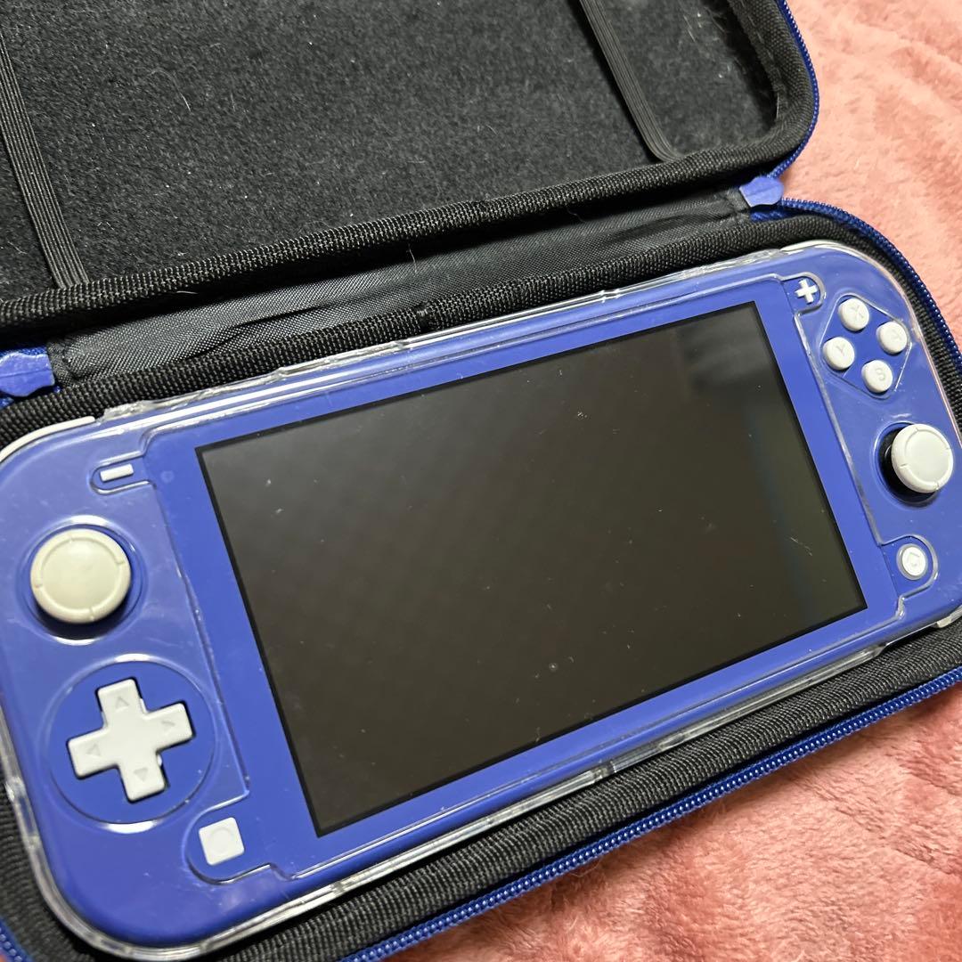 専用です。Nintendo Switch Lite 青色 本体と充電器とケース