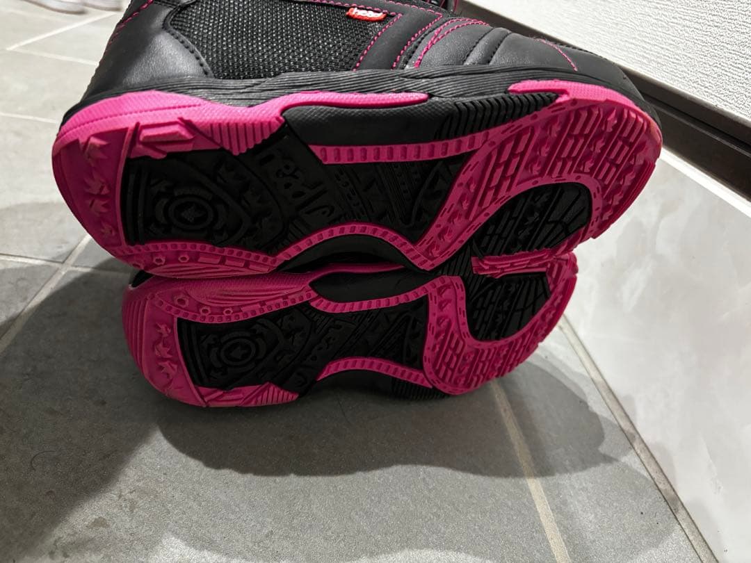 美品　スノーボードブーツ ブラック/ピンク　HEAD