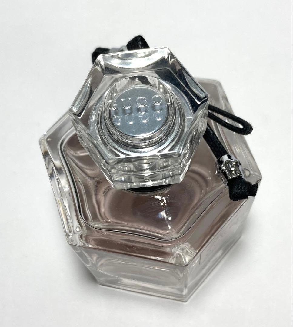 フローラ バイ グッチ ガーデン ゴージャス ガーデニア オードトワレ 50ml