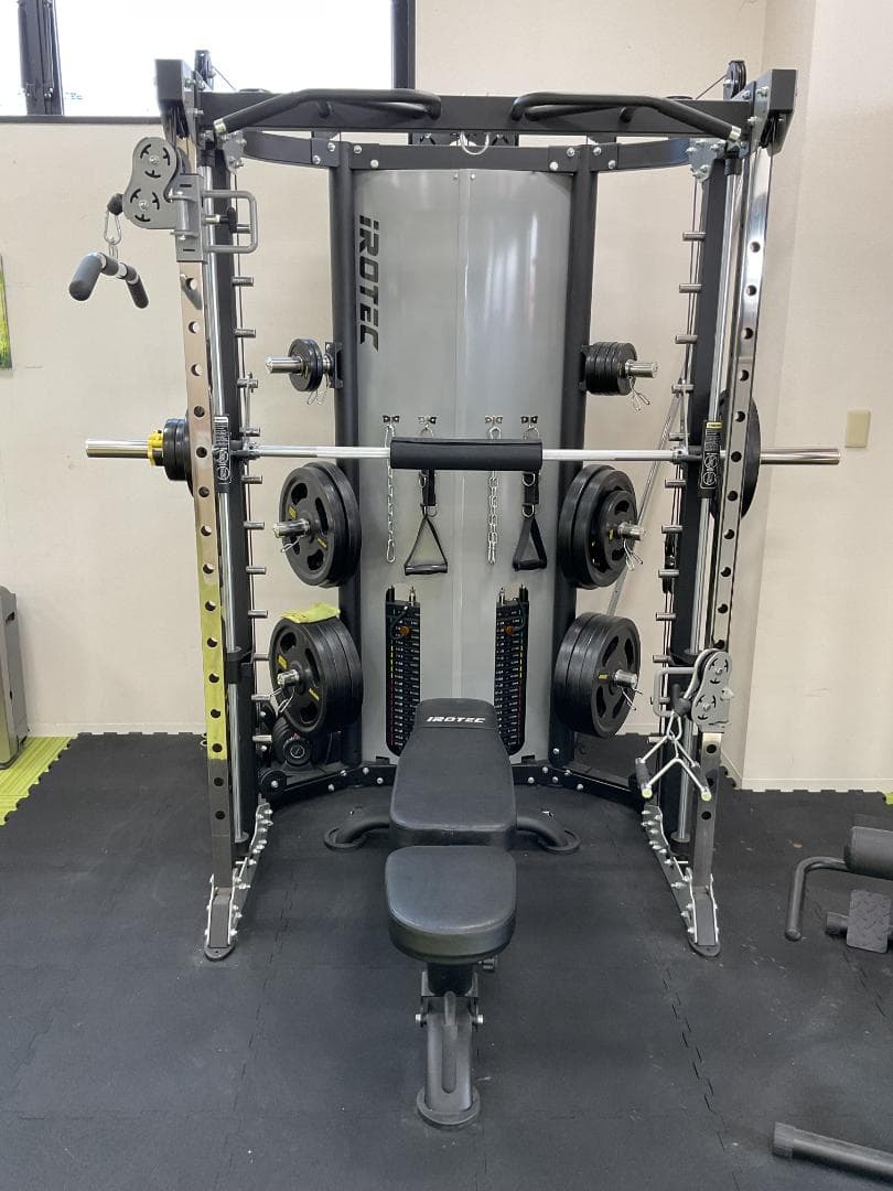 IROTEC マルチジム ベンチプレス付き