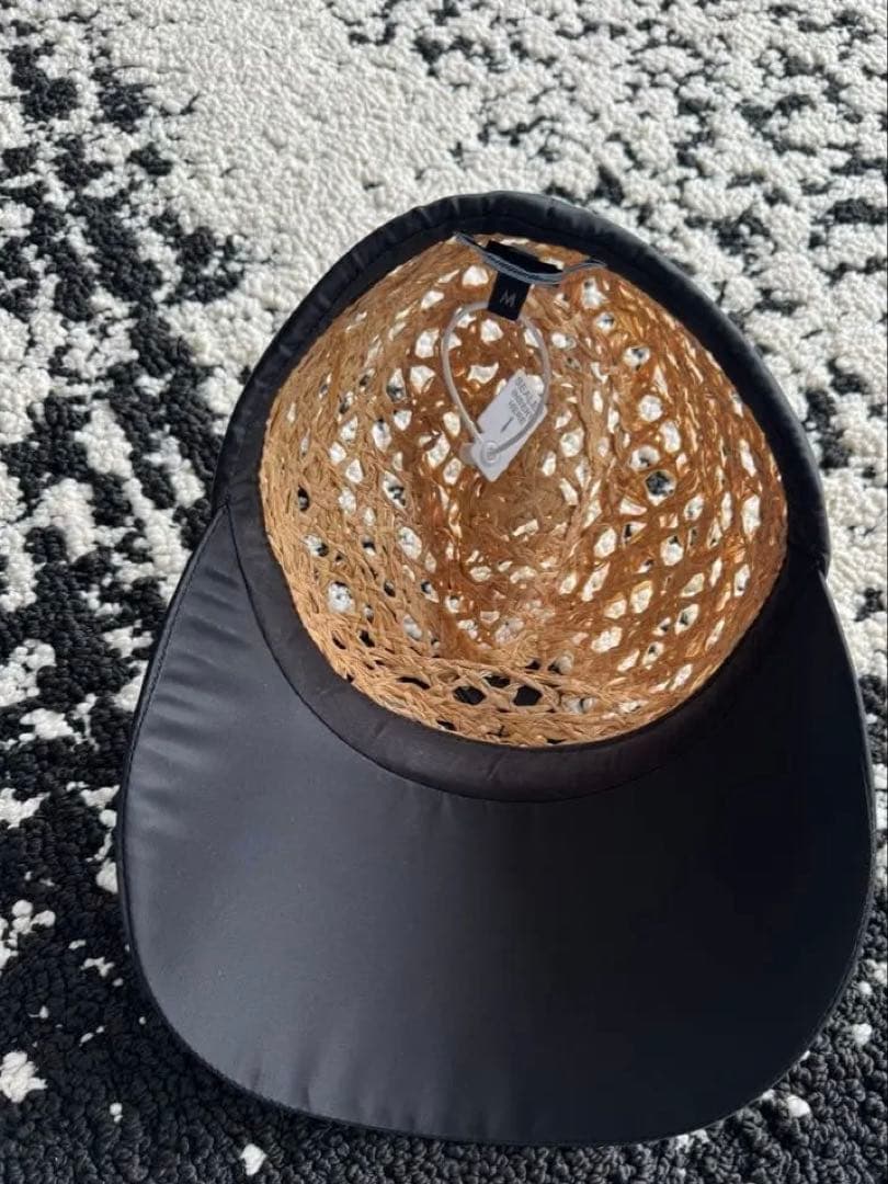 PRADA プラダ　麦わら帽子 ブラックとベージュ