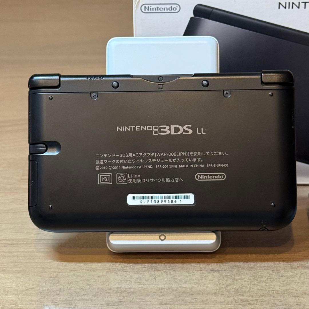 8-051 ニンテンドー3DS LL ブラック 箱付き