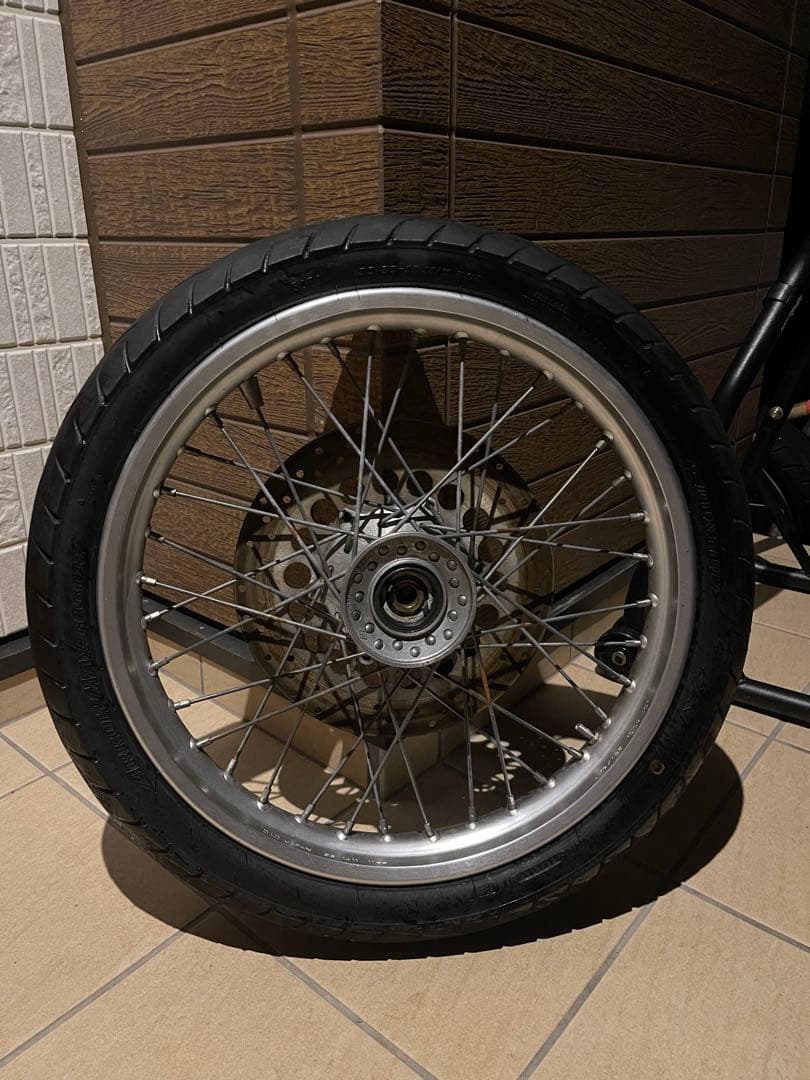 SR400 4型　フロントホイール