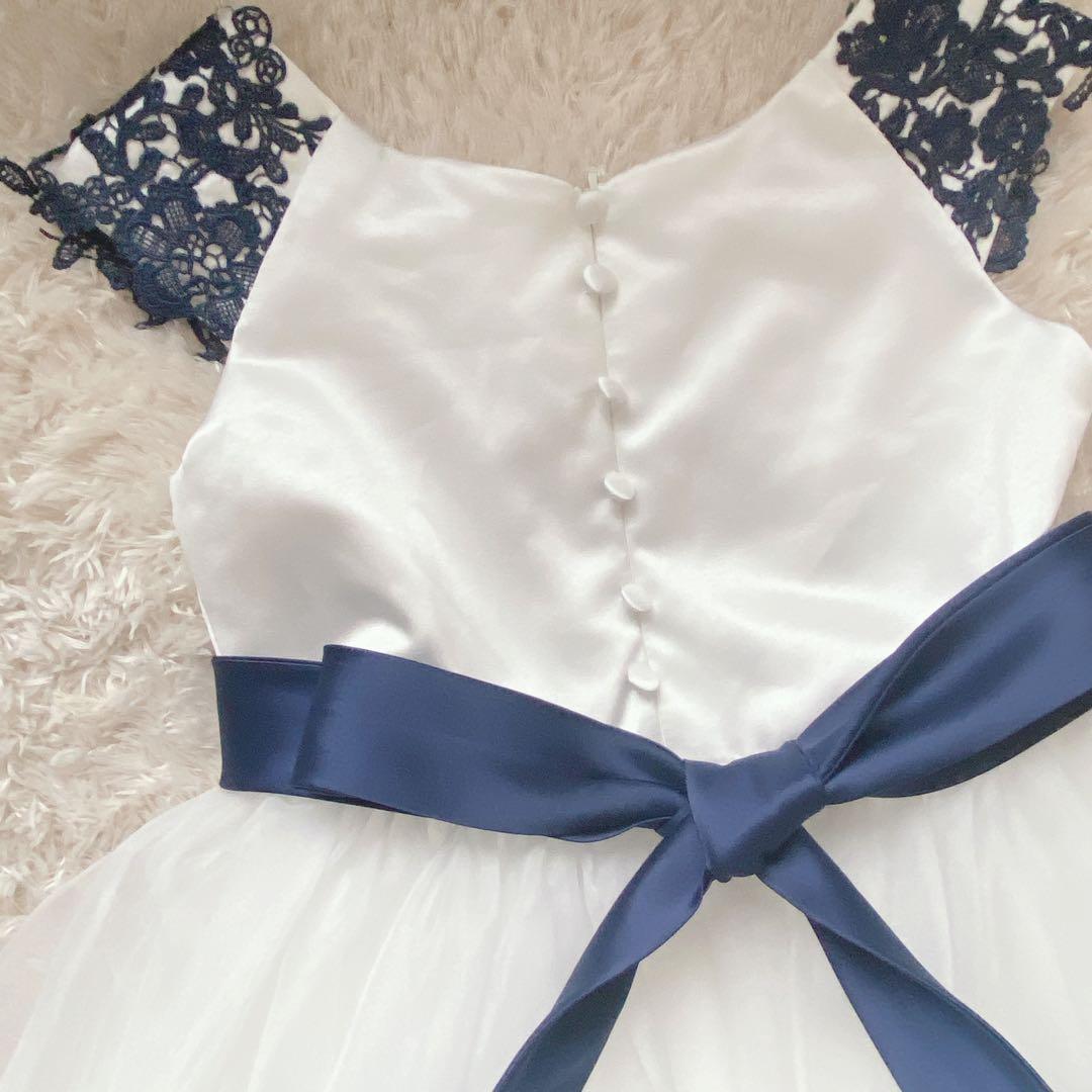 美品　キッズドレス　140 ステージドレス　リボン　発表会　白紺　花柄刺繍