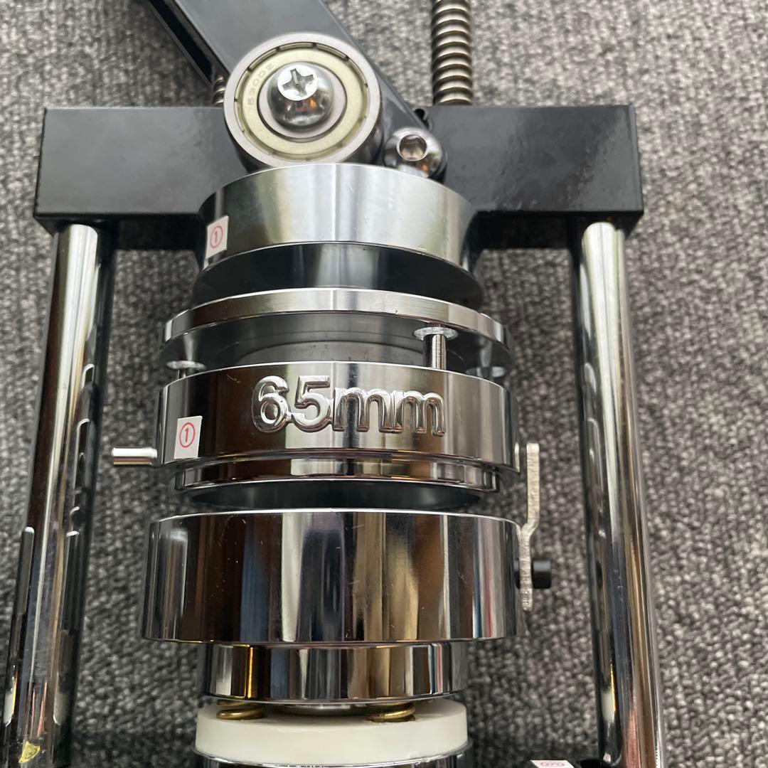 缶バッジ作成マシーン　丸型　直径65㎜　缶バッチ　缶バッジメーカー　業務用