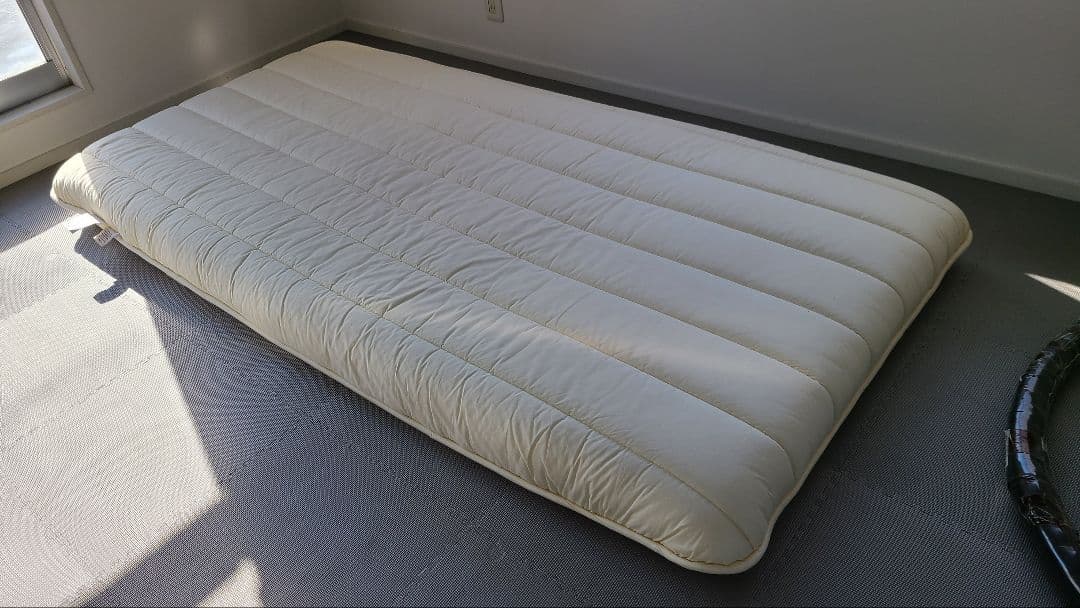 【美品】【送料込み】雲のやすらぎプレミアム　マットレス　シングルサイズ　１