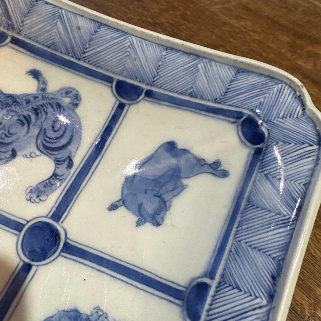 江戸後期 古伊万里 染付十二支図隅入角皿 図変わり！K307