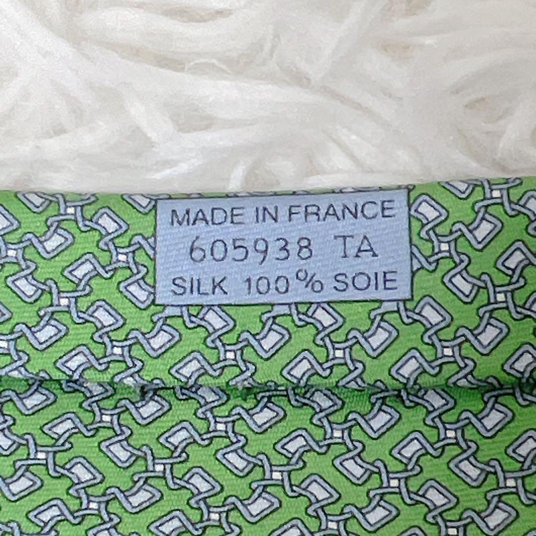 ✨未使用級✨　HERMES シルク100% ネクタイ グリーン フランス製　総柄