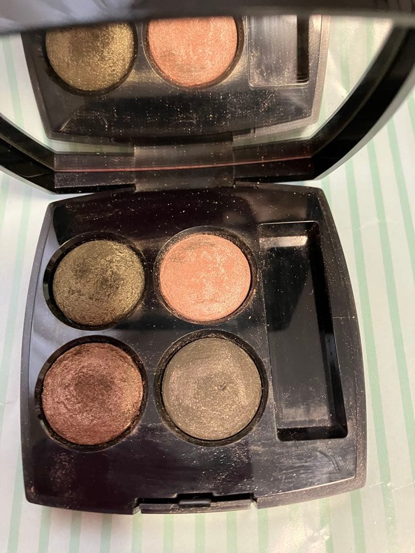 CHANELアイシャドウ 4色パレットのまとめ売り7点セット