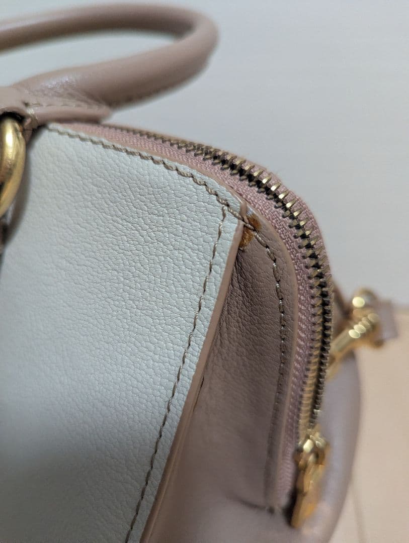 ミュウミュウ　MIU MIU マドラスショルダーバッグ