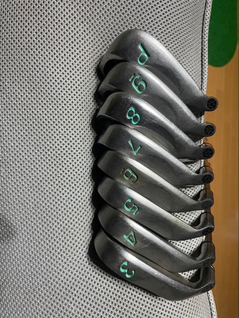 キャロウェイ初代ビッグバーサレディースアイアンセット3〜9.P合計8本