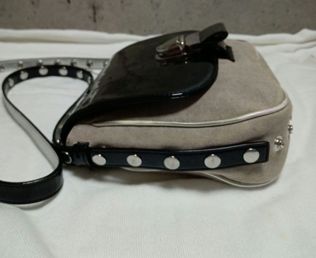 MM6 メゾンマルジェラ　ショルダーバッグ　エナメル　キャンバス　スタッズ