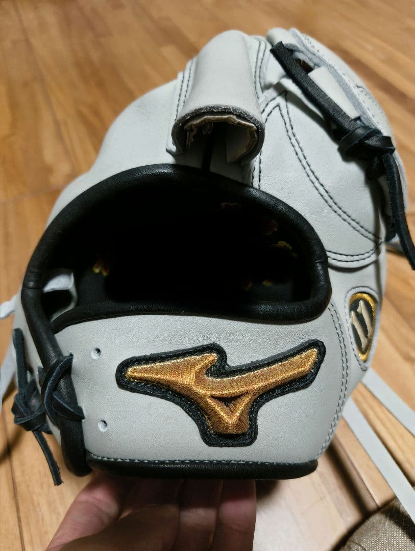 【即戦力・型良】ミズノプロ 硬式 投手用 オーダー 西野勇士モデル