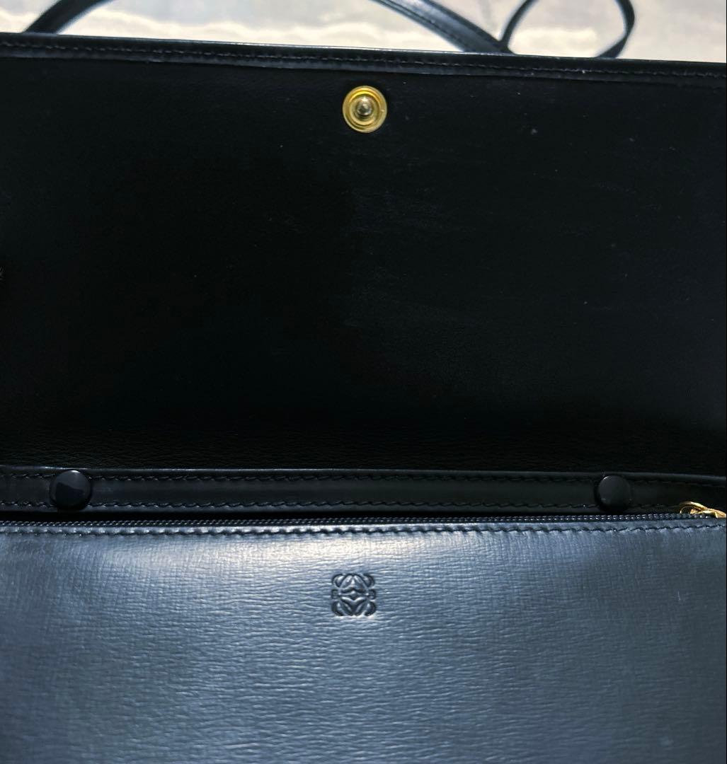 希少 LOEWE ポシェット型レザー長財布 ネイビー