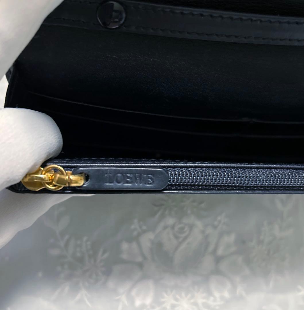 希少 LOEWE ポシェット型レザー長財布 ネイビー