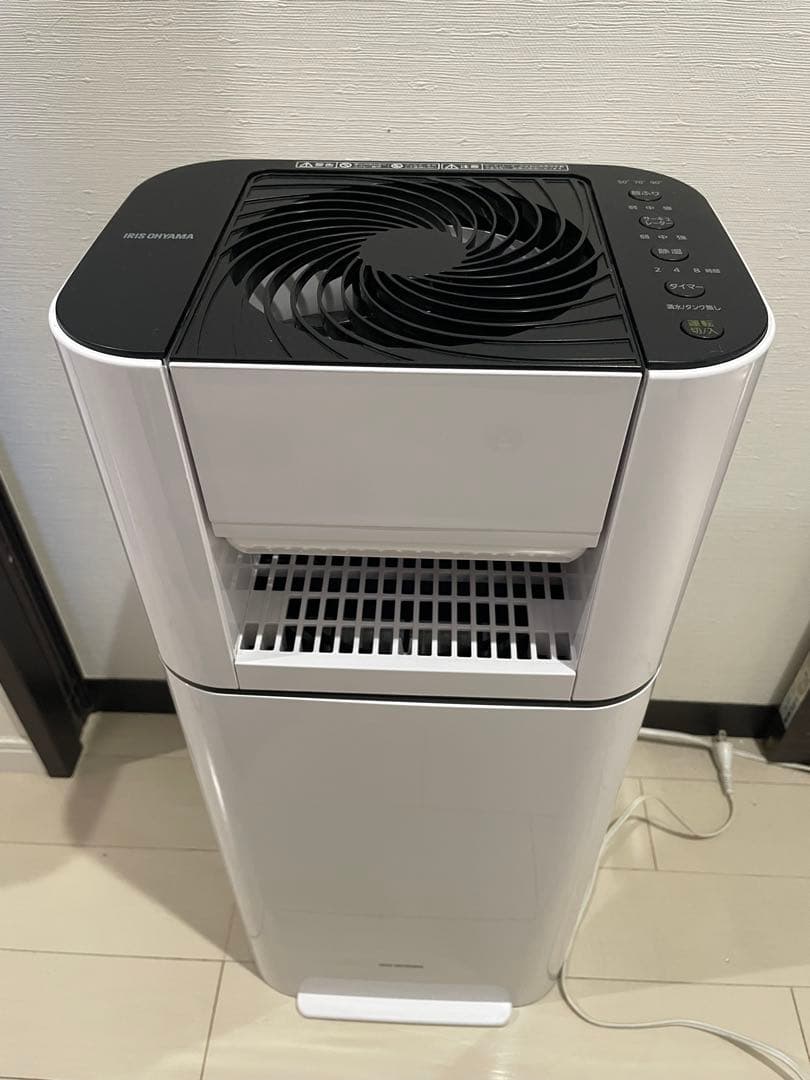 サーキュレーター除湿機　2022年製　アイリスオーヤマ　衣類乾燥除湿機