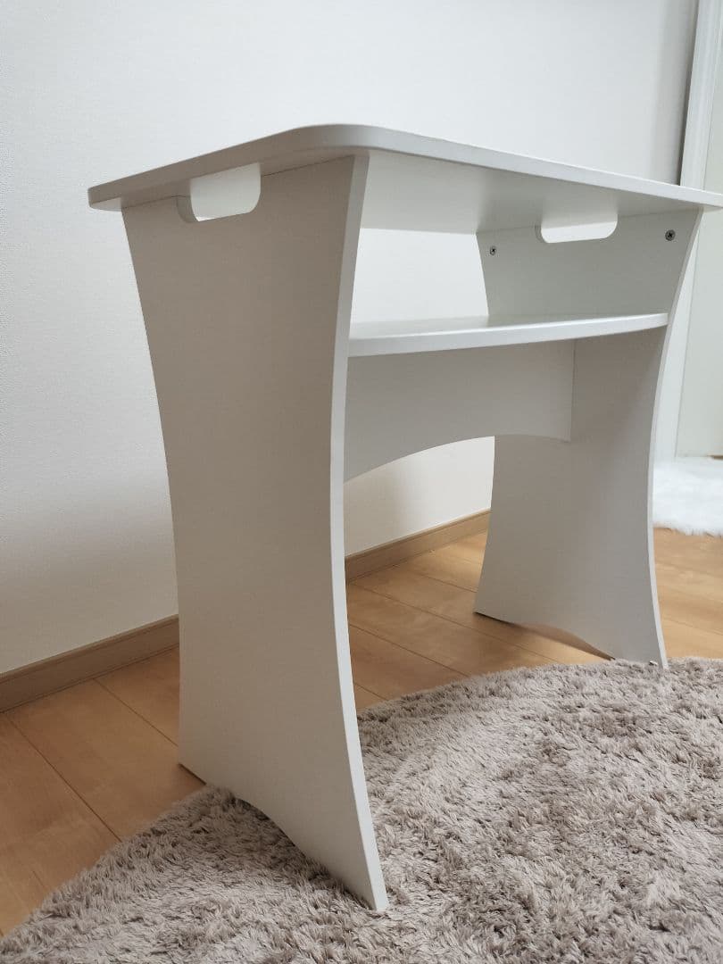 ネイルテーブル　ホワイト 大理石風テーブル