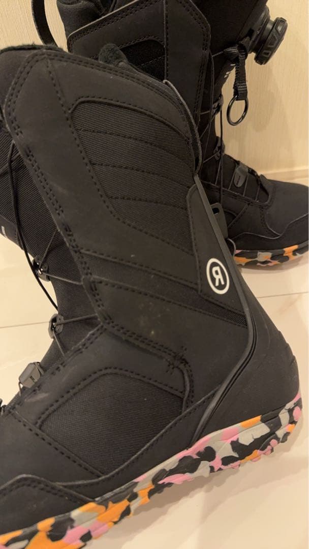 スノーボードブーツ
