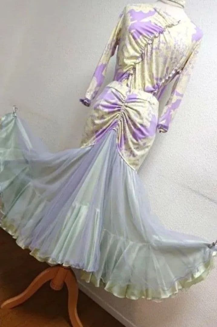 SALE☆チャコット　社交ダンス　L トップス　スカート 定価80300円